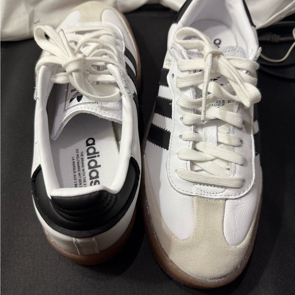 Adidas Women’s Sambae Shoes W/Size 8 “ - Picture 7 of 7